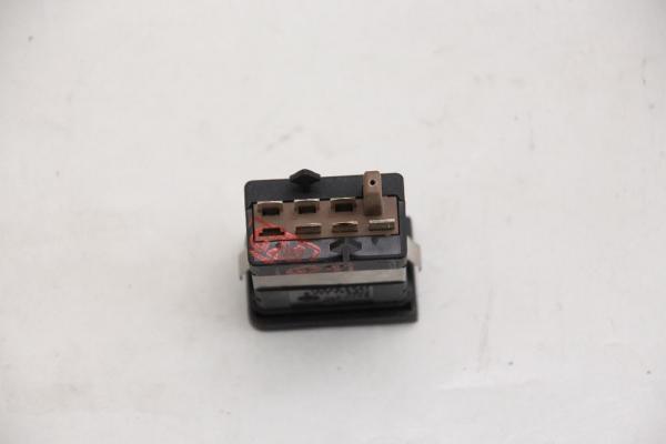 Schalter Sitzheizung 1J0963564B VW BORA