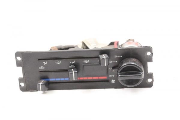 Schalter Heizung DA67A Mazda 121 1 DA