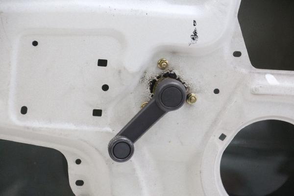 Tür 3trg links DA1459020E Mazda 121 1 DA
