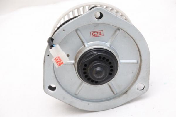 Heizgebläsemotor DA0161B10 Mazda 121 1 DA