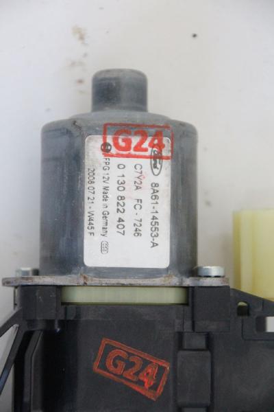 Fensterheber-Motor vorn rechts 8A6114553AB Ford FIESTA 6 JA
