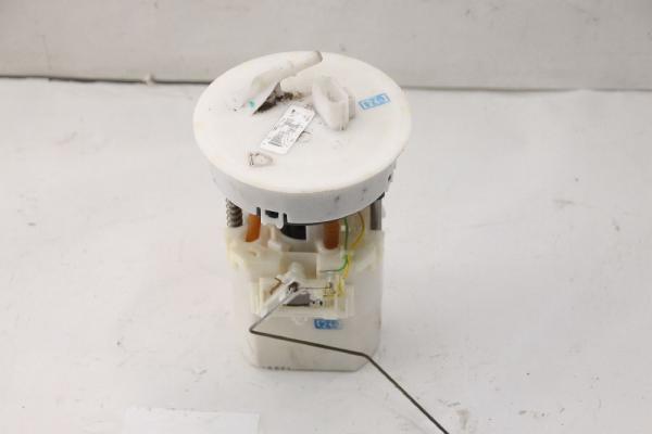 Benzinpumpe mit Geber 8V519H307BC Ford FIESTA 6 JA