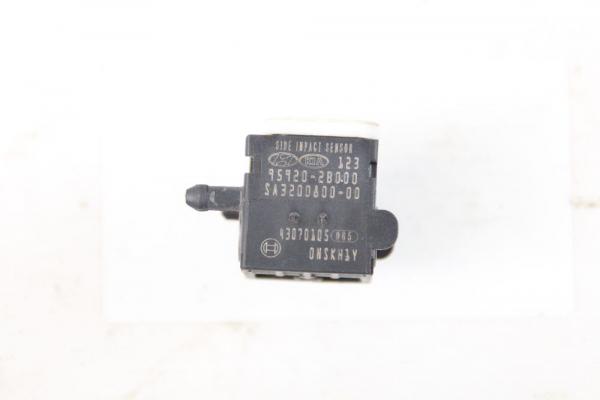 Airbag Sensor hinten rechts 9592028000 Hyundai SANTA FE 2 CM