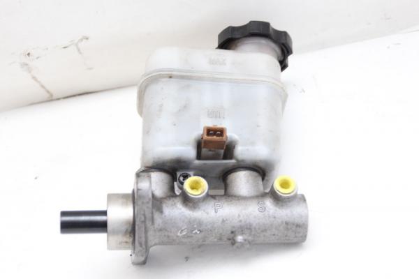 Hauptbremszylinder 585102B300 Hyundai SANTA FE 2 CM