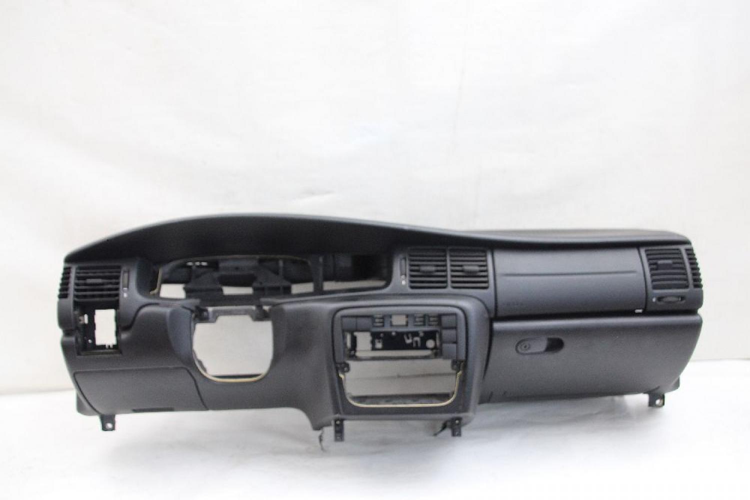 Armaturenbrett 90436975 Opel VECTRA B CC