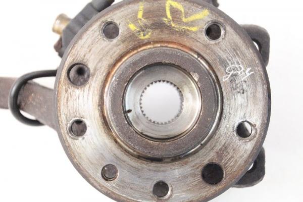 Achsschenkel vorn rechts 90468578 Opel VECTRA B CC