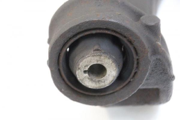 Querlenker vorn rechts 7H0407152F VW T5 BUS