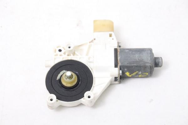 Fensterheber-Motor vorn rechts 0130822227 BMW 3er Touring E91