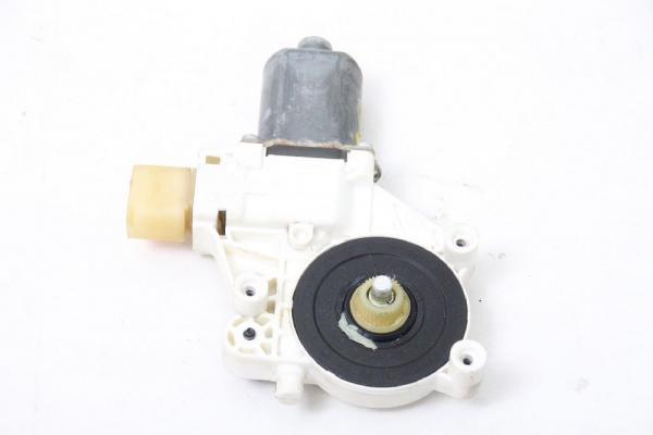 Fensterheber-Motor vorn rechts 0130822227 BMW 3er Touring E91