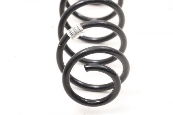 Feder hinten links H1BC5560EAB Ford FIESTA 7 HJ