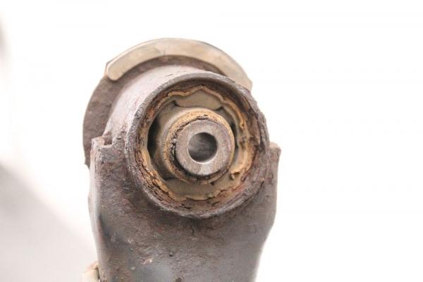 Achse hinten 4651062J01 Suzuki SWIFT 3 MZ