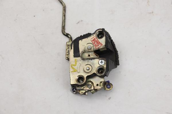 Türschloß vorn links Mitsubishi CANTER 4 FE