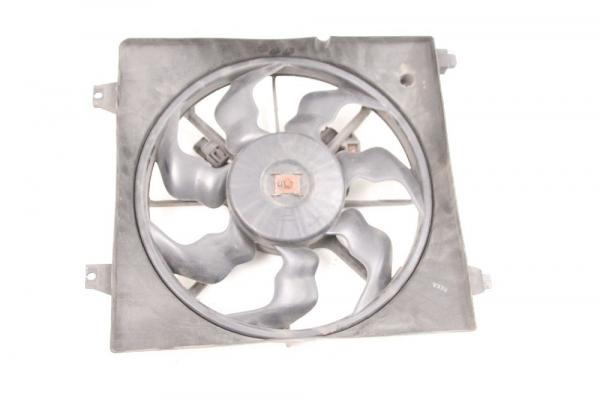 Ventilator (am Kühler) 977302B200 Hyundai SANTA FE 2 CM