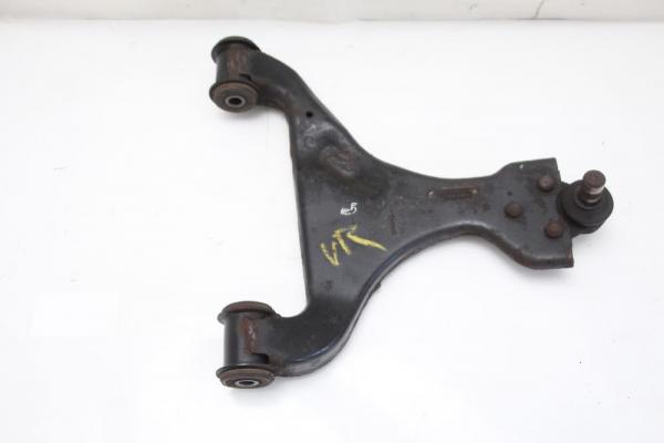 Querlenker vorn rechts 6393300510 Mercedes VITO 2 W639
