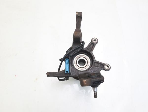 Achsschenkel vorn rechts RUB500141 Land Rover RANGE ROVER LM