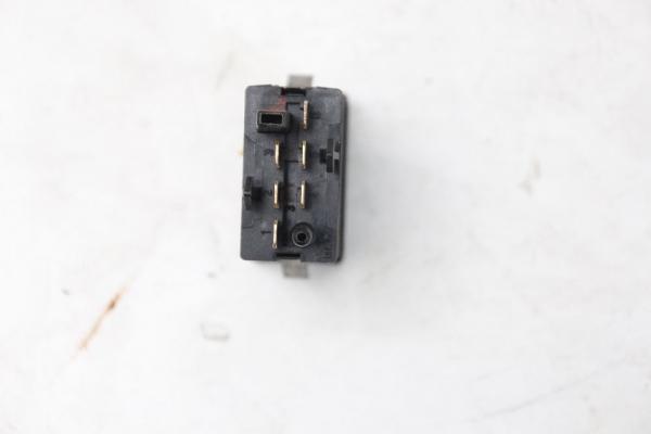 Schalter Heckscheibenheizung 4D0941503 Audi A8 D2