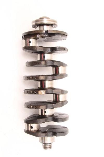 Kurbelwelle 028105101L VW PASSAT Variant 3B
