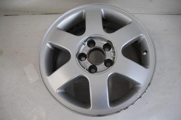 Felge Alu/Leichtmetall vorn links 8L0601025F Audi A3 8L
