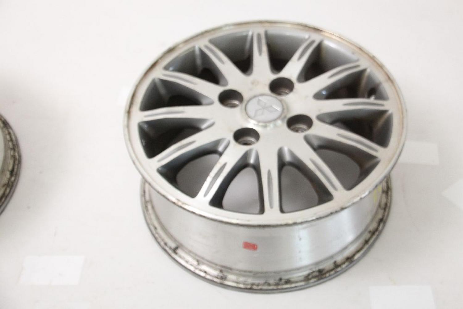 Felge Alu/Leichtmetall vorn links MR911488 Mitsubishi CARISMA 2 DA
