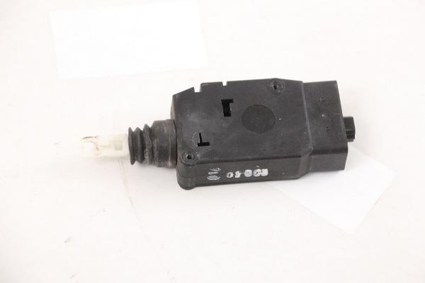 Stellmotor ZV vorn rechts MR912016 Mitsubishi CARISMA 2 DA