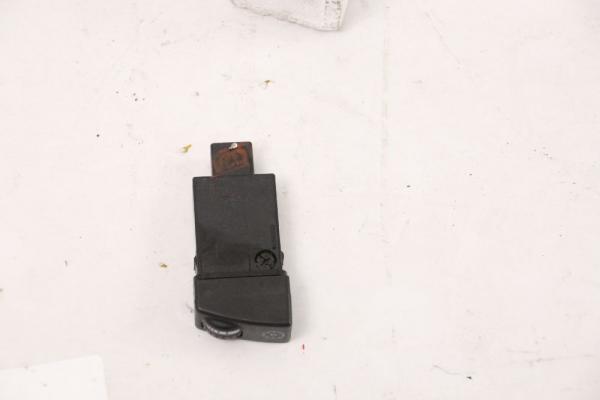 Schalter sonstige 8974039030 Isuzu D MAX I RODEO
