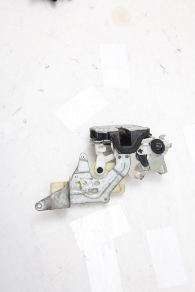 Türschloß hinten links 8980121970 Isuzu D MAX I RODEO