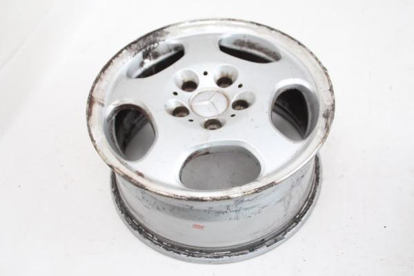 Felge Alu/Leichtmetall hinten links 2104011302 Mercedes E-KLASSE S210