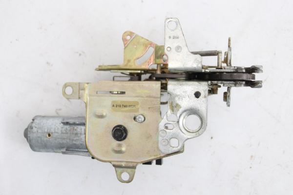 Schloß Heckklappe 2107400536 Mercedes E-KLASSE S210