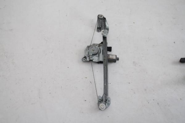 Antriebswelle vorn links Nissan X-TRAIL 1 T30 391018H710 2,2 ABS 100 KW 136 PS gebraucht 2