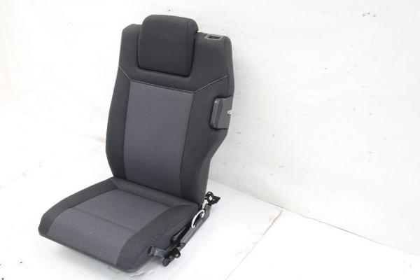 Sitz hinten 13167409 Opel ZAFIRA B