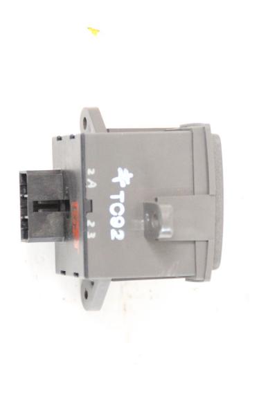 Schalter Nebelleuchte TC9266180 Mazda XEDOS 9 TA