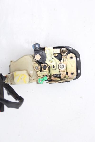 Türschloß vorn rechts TC9258310B Mazda XEDOS 9 TA