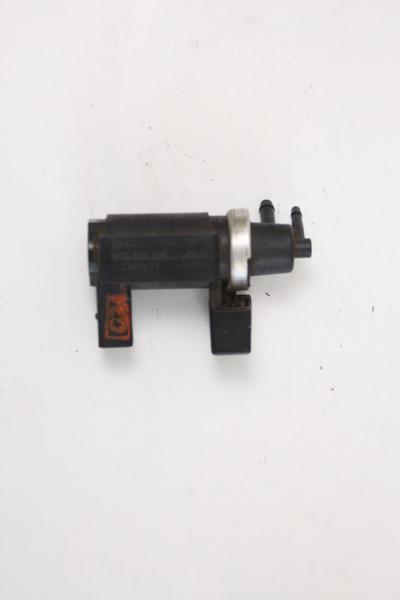 Unterdruckventil 8E0906628 VW PASSAT Variant 3BG