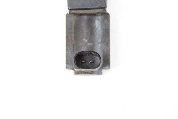 Unterdruckventil 8E0906628 VW PASSAT Variant 3BG