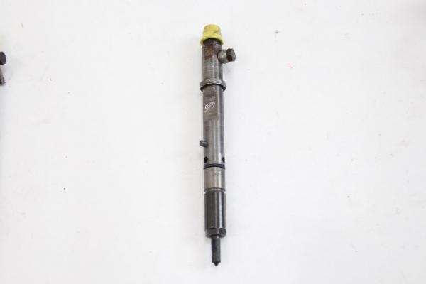 Einspritzduese (Diesel) Zylinder 2 059130201B VW PASSAT Variant 3BG