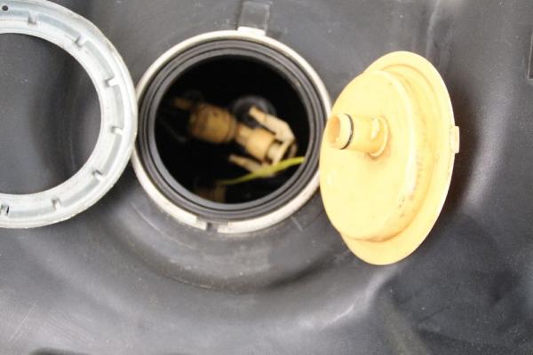 Kraftstofftank 16117411725 BMW X3 E83