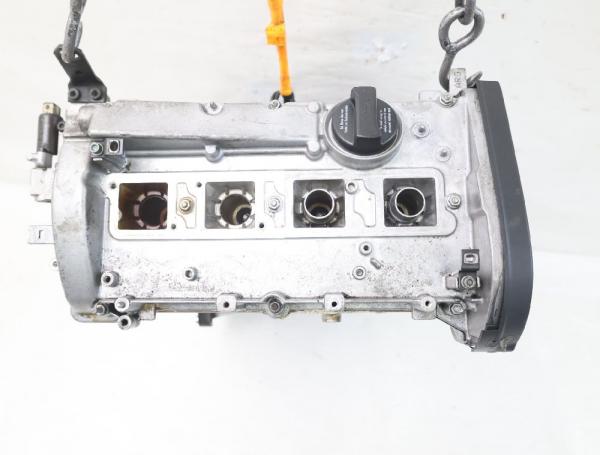 Motor Benzin Einspritzer 058103021E VW PASSAT Variant 3B