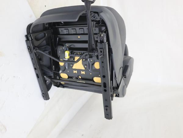 Sitz vorn rechts 6Q3881106CR VW POLO 4 9N