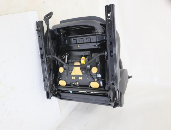 Sitz vorn links 6Q3881105CA VW POLO 4 9N