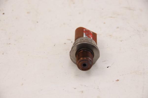 Schaltknüppel Toyota PRIUS 2 NHW20 3356047012 1923002020 1,5 57 KW 78 PS Benzin gebraucht 3