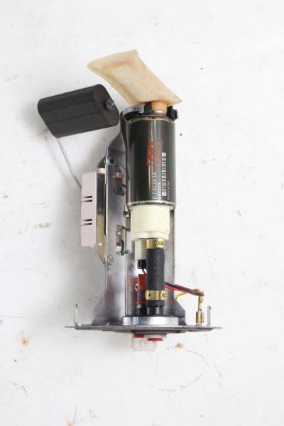 Benzinpumpe mit Geber 1491778 Ford FIESTA 5 JH