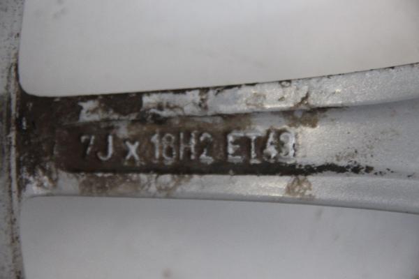 Felge Alu/Leichtmetall vorn rechts 2064015702 Mercedes A-KLASSE W169