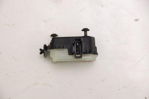 Stellmotor ZV Tankklappe 2038201997 Mercedes A-KLASSE W169