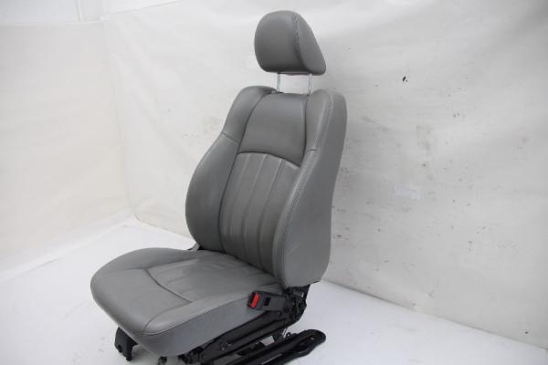 Sitz vorn rechts 68020714AA Chrysler 300C TOURING