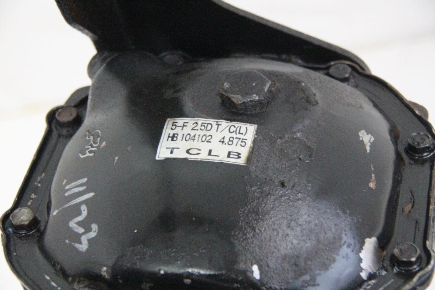 Achse vorn MB569631A Hyundai GALLOPER