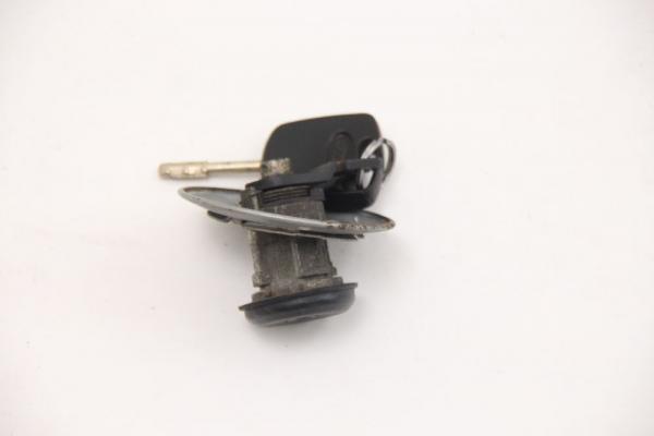 Türschloß vorn links 1022647 Ford KA 1 RBT