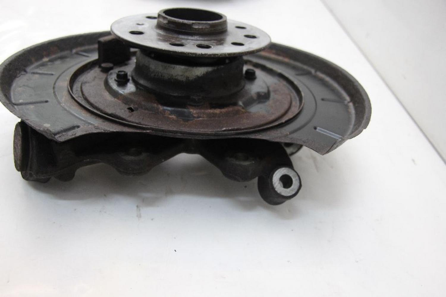 Achsschenkel hinten rechts 1643500808 Mercedes M-KLASSE W164