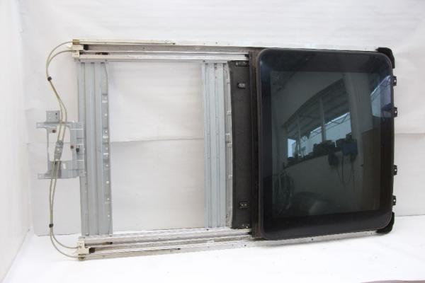 Schiebedach Glas 912108H311 Nissan X-TRAIL 1