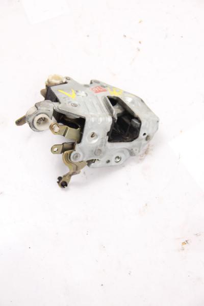 Türschloß vorn rechts 1247201235 Mercedes W124 Stufenheck