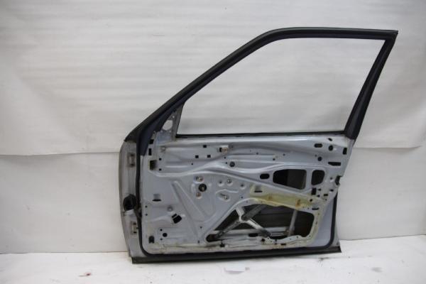 Tür vorn rechts 1247202605 Mercedes W124 Stufenheck